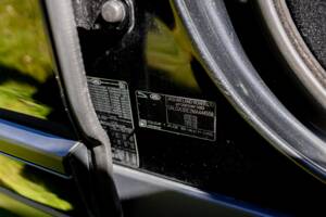 Image 40/49 of Land Rover Range Rover V8 Armoured (2022)