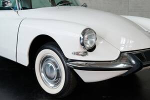 Bild 34/50 von Citroën DS 21 Pallas (1966)