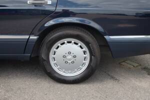 Bild 25/29 von Mercedes-Benz 300 SE (1990)