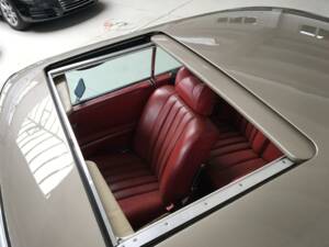 Image 17/38 de Mercedes-Benz 280 SE (1967)