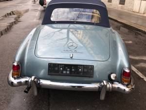 Image 13/49 of Mercedes-Benz 190 SL (1956)