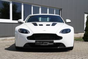 Image 2/24 de Aston Martin V12 Vantage S (2015)