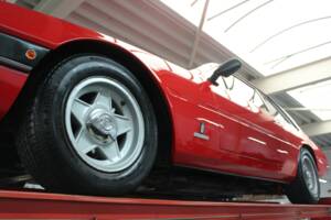 Image 37/50 de Ferrari 365 GT4 2+2 (1974)