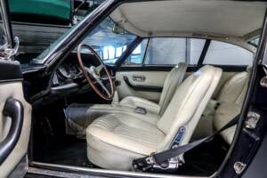 Bild 29/30 von Ferrari 330 GT 2+2 (1964)