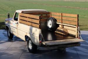 Image 16/52 of Ford F-100 (1967)
