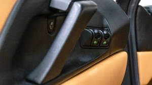 Bild 28/39 von Ferrari F 355 Berlinetta (1997)