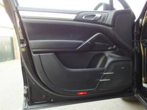 Imagen 34/97 de Porsche Cayenne Turbo (2011)