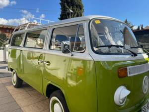 Image 6/6 of Volkswagen T2b Kombi (1979)