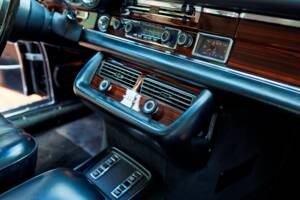 Imagen 147/199 de Mercedes-Benz 280 SE 3,5 (1971)