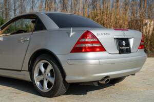 Image 10/50 de Mercedes-Benz SLK 320 (2001)