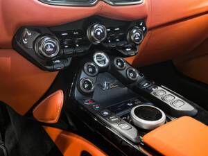 Bild 19/25 von Aston Martin V12 Vantage (2022)
