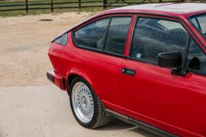 Afbeelding 39/41 van Alfa Romeo GTV 6 2.5 (1983)