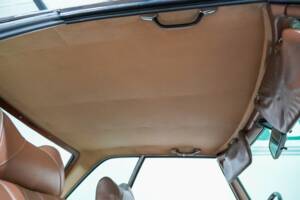 Image 13/24 of Mercedes-Benz 280 SL (1970)