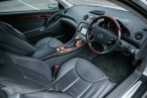 Image 2/36 de Mercedes-Benz SL 500 (2004)