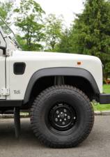 Image 60/96 of Land Rover Defender 90 (1995)