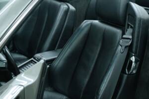 Image 48/50 of Mercedes-Benz SL 500 (1994)