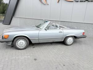 Image 4/50 de Mercedes-Benz 560 SL (1988)