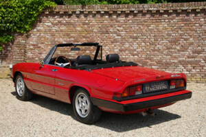 Image 2/50 of Alfa Romeo 2.0 Spider (1990)