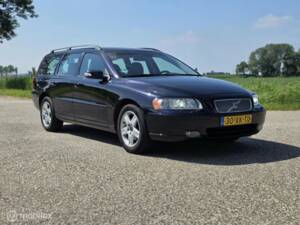 Image 13/29 de Volvo V 70 2.4 (2007)