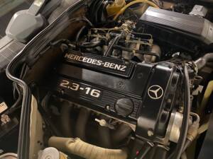 Bild 55/66 von Mercedes-Benz 190 E 2.3-16V (1986)