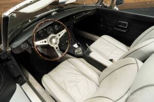 Image 7/7 of MG MGB (1980)