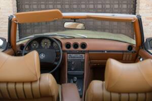 Image 39/50 de Mercedes-Benz 450 SL (1977)