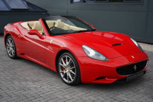 Image 22/50 of Ferrari California (2010)