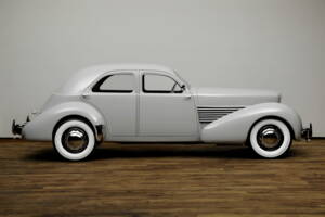 Image 3/22 of Cord 812 (1937)
