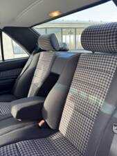 Immagine 20/39 di Mercedes-Benz 190 E 2.6 (1990)