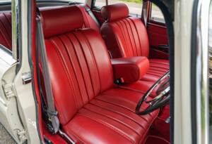 Bild 23/33 von Mercedes-Benz 300 SE (1965)