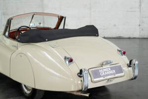 Image 9/50 de Jaguar XK 120 DHC (1953)