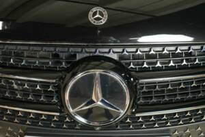 Image 31/35 of Mercedes-Benz V 300 d 4MATIC (2025)