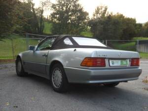 Image 9/50 of Mercedes-Benz SL 280 (1995)