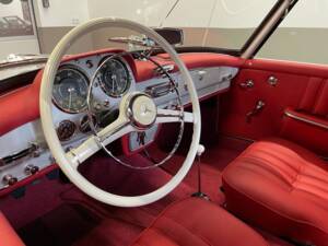 Image 7/54 of Mercedes-Benz 190 SL (1957)