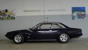Bild 1/46 von Ferrari 365 GT4 2+2 (1974)