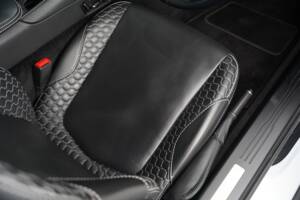 Image 19/50 of Aston Martin Vanquish (2014)