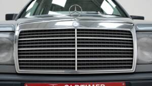 Imagen 13/15 de Mercedes-Benz 230 E (1988)