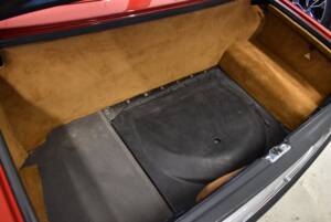 Image 62/94 of Mercedes-Benz 560 SL (1988)