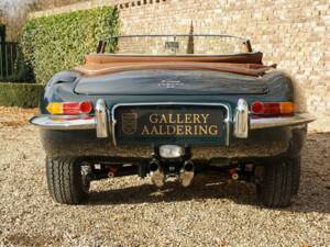 Image 23/50 de Jaguar Type E 4.2 (1967)