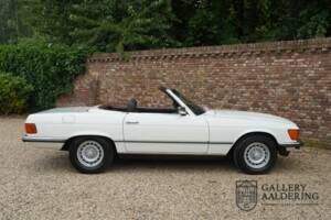 Image 13/50 of Mercedes-Benz 280 SL (1981)