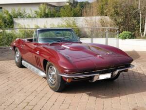 Image 1/8 of Chevrolet Corvette Sting Ray 427 Turbo Jet (1966)