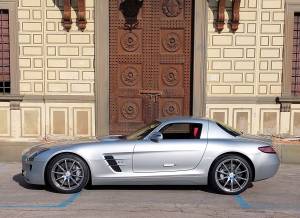 Image 5/11 of Mercedes-Benz SLS AMG (2010)