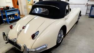 Immagine 25/74 di Jaguar XK 140 SE DHC (1955)