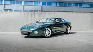 Immagine 1/40 di Aston Martin DB 7 Vantage (2000)