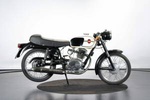 Immagine 5/50 di Gilera Giubileo 125 (1962)
