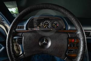 Bild 18/21 von Mercedes-Benz 280 SE (1982)