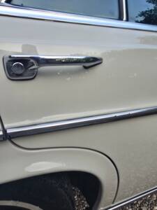 Image 25/62 of Mercedes-Benz 280 SE (1971)