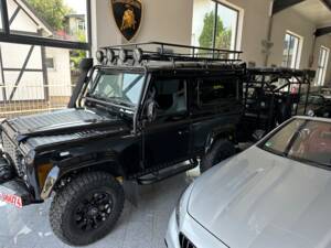 Image 16/30 of Land Rover Defender 90 "Limited" (2005)
