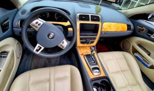 Image 8/10 of Jaguar XK 4.2 (2007)
