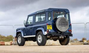 Image 3/41 of Land Rover Defender 90 (2004)